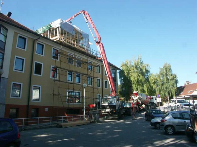 Rooftop observatory support structure