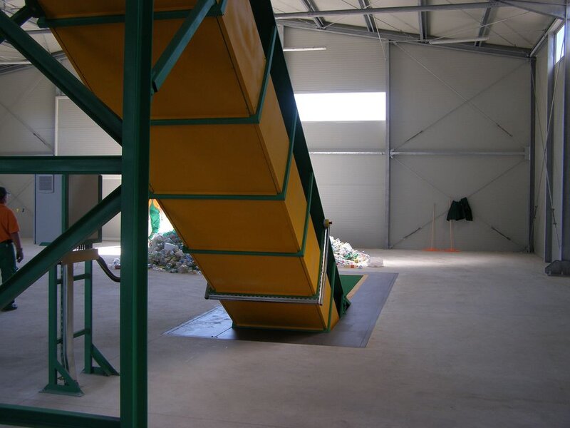 Municipal waste sorting conveyor line